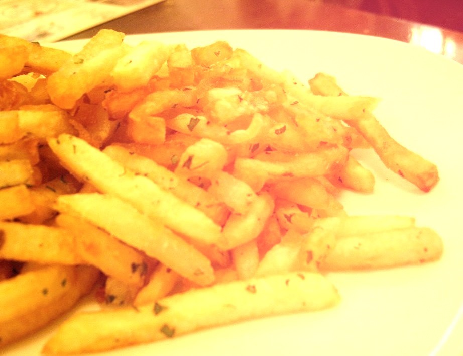 Frites @ Le Select Bistro (by GlobalBloggeR)